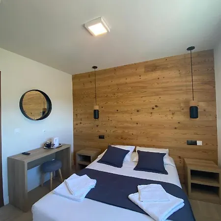Le Hotel