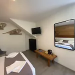 Le 3*